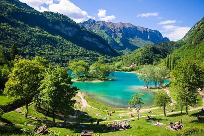 Rustica Sul Lago Tenno Primo Piano Buitenkant foto