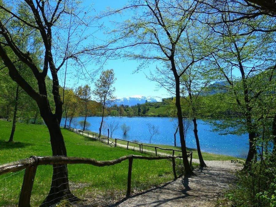 Rustica Sul Lago Tenno Primo Piano Buitenkant foto
