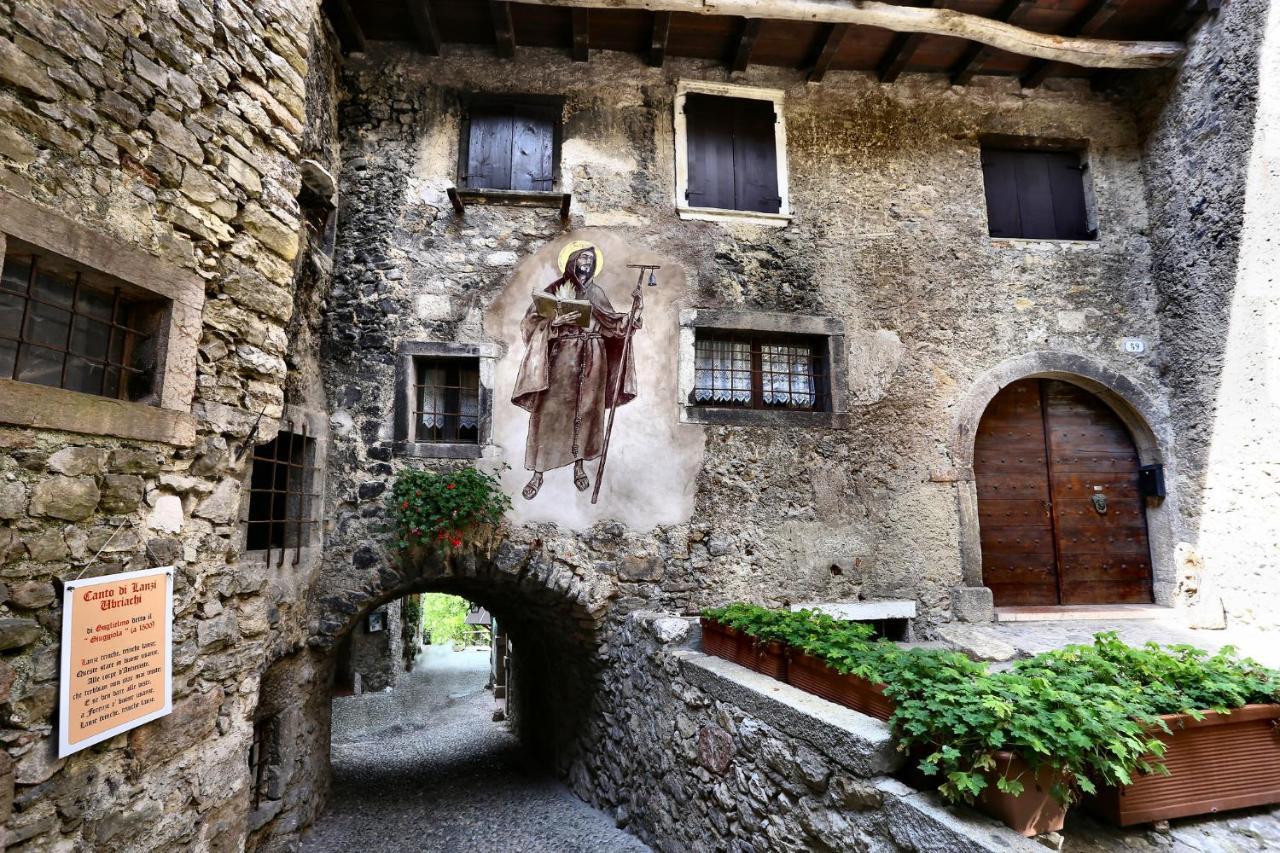 Rustica Sul Lago Tenno Primo Piano Buitenkant foto